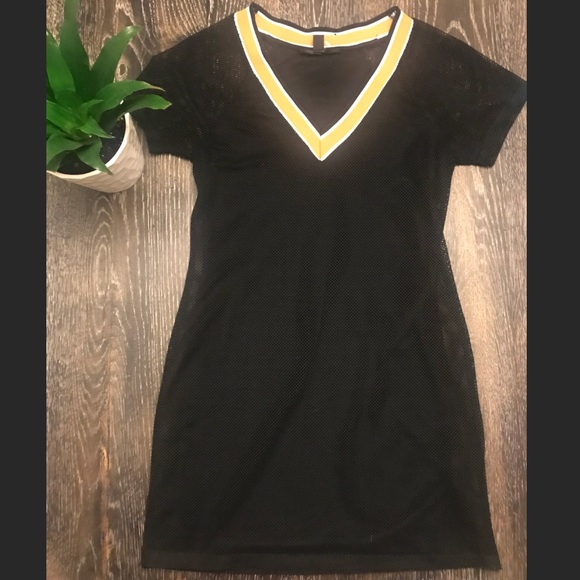 BLACK AND YELLOW JERSEY KNIT DRESS NWOT - Picture 1 of 1